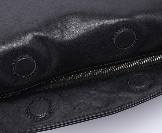 Bolsa Bandolera Casual para Hombre con Diseño Asimétrico - Image 7