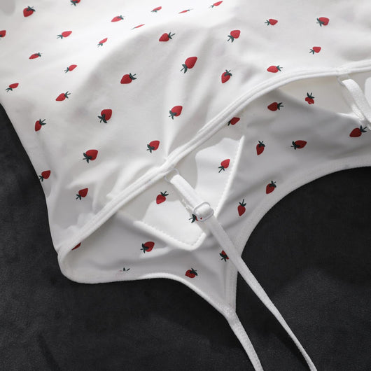 Blusa Exterior con Volantes, Relleno de Pecho y Estampado de Fresa - Image 8