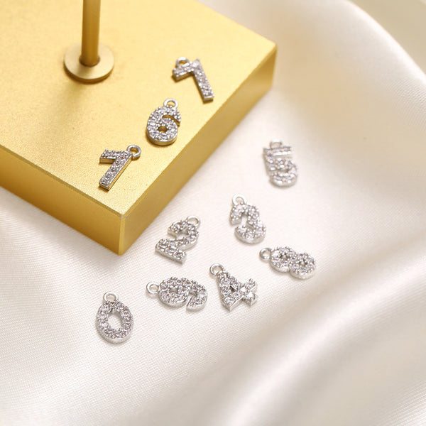 Joyas Chapadas en Oro con Números de Año de Nacimiento Personalizables