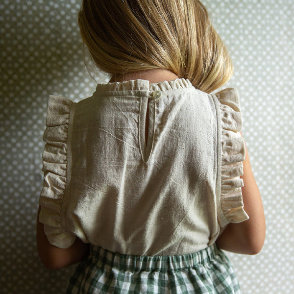 Camiseta Infantil de Algodón y Lino con Detalles de Madera