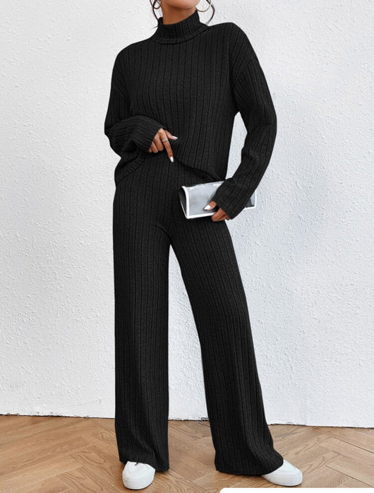 Conjunto Dos Piezas: Blusa Cuello Alto a Rayas y Pantalón Ancho Holgado - Image 6