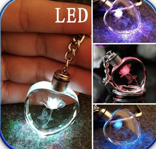 Llavero Corazón con Luz LED de Cristal - Image 13