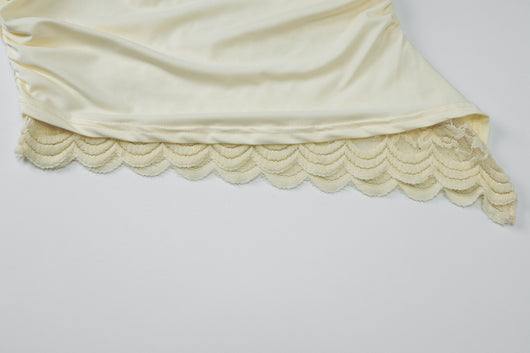 Blusa Escotada con Encaje y Tirantes Finos - Image 23