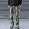 Overol Flare Hombre con Estampado Camuflaje y Costuras Decorativas