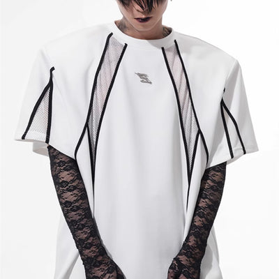 Remera Negra con Costuras Huecas y Acolchado en Hombros - Image 8