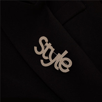 Broche Perla con Letras Estilo Hong Kong - Accesorio Retro Elegante - Image 4
