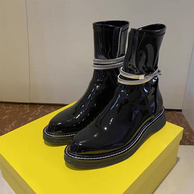 Botas Martin de Cuero Charol Negro con Punta Aguda - Estilo Británico para Mujer