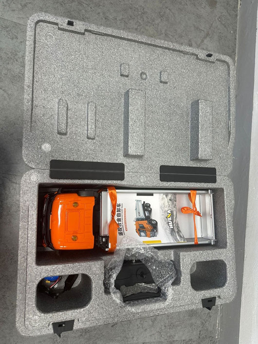 Camión Volquete de Aleación con Control Remoto - Vehículo de Ingeniería - Image 12