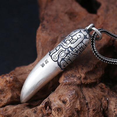 Diente de Lobo: Colgante Unisex con Patrón Tribal - Image 3