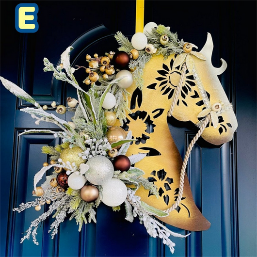 Guirnalda Navideña Cabeza de Caballo con Esferas Decorativas - Image 10
