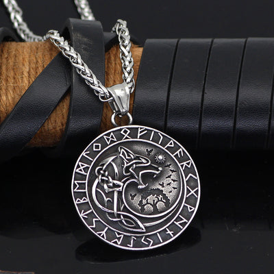 Collar Colgante Cabeza de Lobo Viking con Runas Nórdicas para Hombre