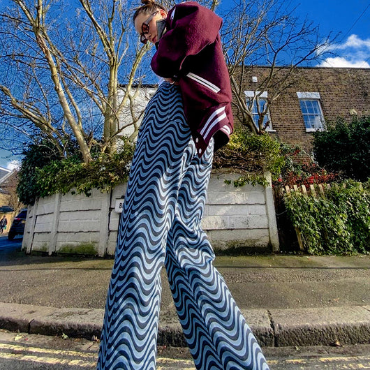 Pantalones Rectos Cintura Alta con Estampado Wave - Diseño Moderno y Versátil - Image 9