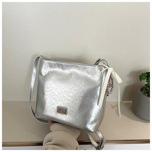 Bolso Bandolera Bucket con Diseño Exclusivo para Mujer - Image 16