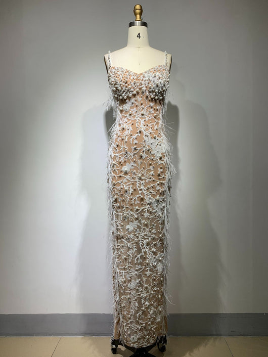 Vestido de Noche Elegante con Plumas y Pedrería Ajustado para Eventos - Image 6