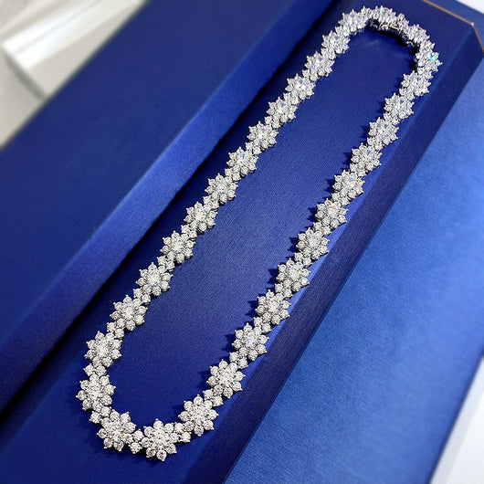 Cadena de Plata 925 con Diamante de Alto Carbono - Diseño Girasol para Escote - Image 3
