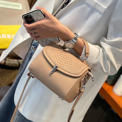 Bolso Bandolera Elegante para Mujer - Diseño Minimalista - Image 9