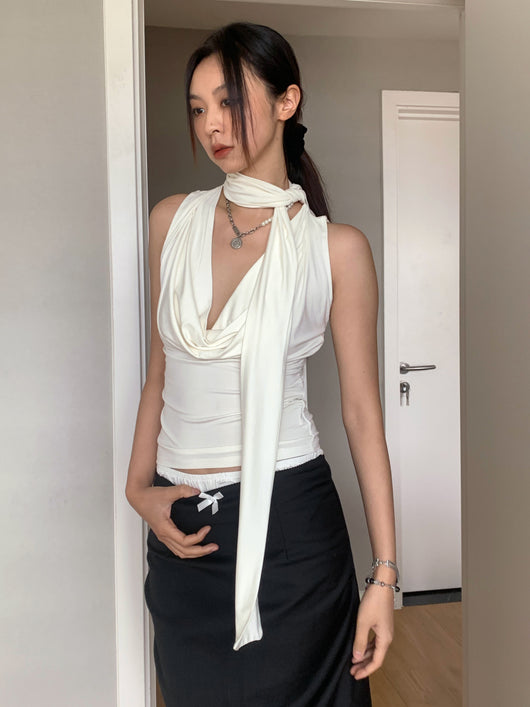 Blusa Halter Escotada con Tirantes Finos - Chaleco Veraniego Elegante - Image 9