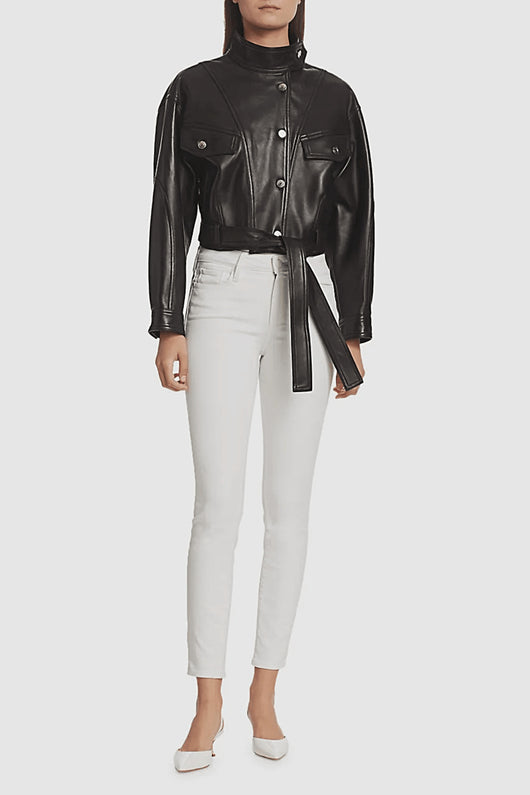 Chaqueta Vaquera con Cinturón de Cuero Suave y Lana Texturizada - Image 8