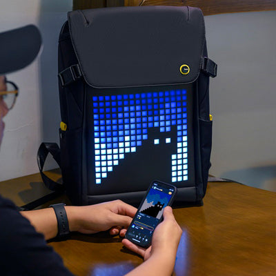 Mochila Escolar Inteligente con Pantalla LED para Viajes y Ciclismo - Image 4