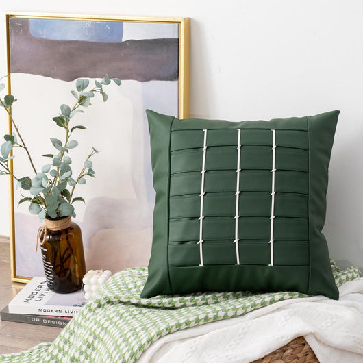Funda de Almohada de Cuero PU con Diseño Geométrico y Tela Tecnológica - Image 5