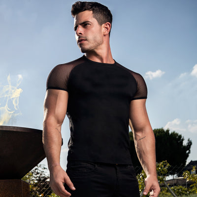 Playera Slim Fit Transpirable con Malla en Hombros