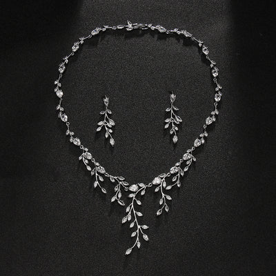 Collar Minimalista con Rama y Circonita - Diseño Europeo y Americano - Image 4