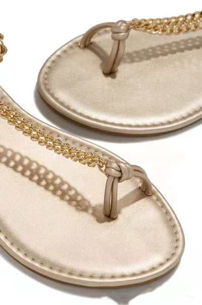 Sandalias Planas con Cadena Metálica y Punta Redonda - Image 17