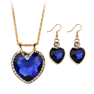 Aretes y Collar de Circonita en Forma de Corazón - Image 7