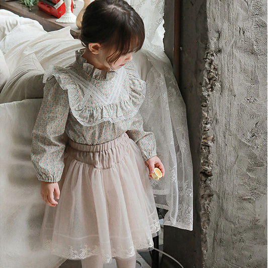 Blusa Infantil Elegante con Cuello de Madera y Flores