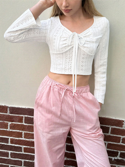 Blusa Transpirable con Detalles Calados y Mangas Largas - Image 9