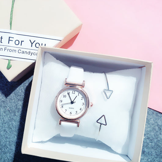 Reloj de cuarzo con esfera pequeña y pulsera triangular - Image 7