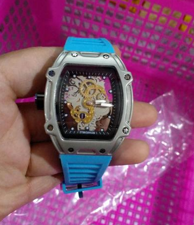 Reloj de Cuarzo Esqueleto Transparente Personalizado con Doble Movimiento - Image 15