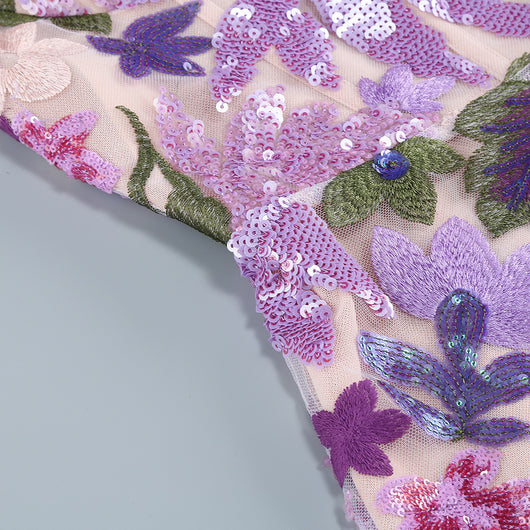 Vestido Bandeau Morado con Lentejuelas Bordadas y Ajuste Slim - Image 10