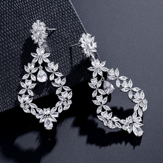 Aretes de Circonitas con Diseño de Corona Exagerada - Image 7