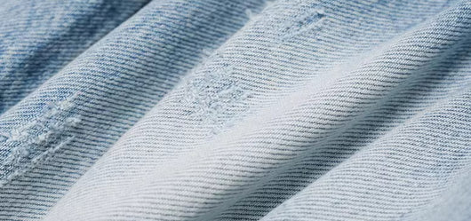 Jeans Azul Desteñido con Detalles Blancos Estilo Americano para Hombre - Image 9