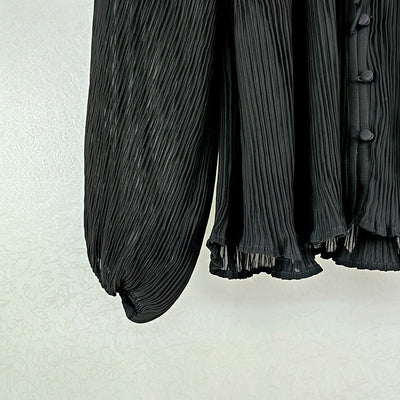 Blusa Elegante con Cuello Volante, Cordones y Mangas Farol Plisadas - Image 16