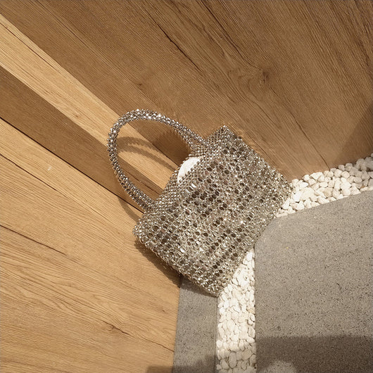 Bolso Vintage Tejido a Mano con Cuentas y Detalles Metálicos Brillantes - Image 6