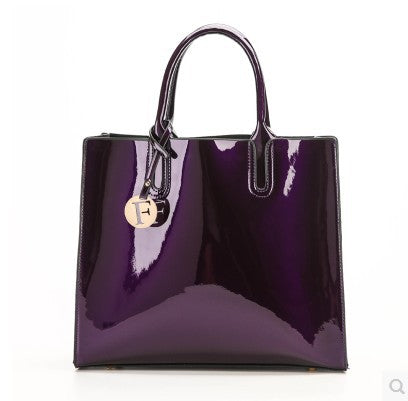 Bolso Maternal de Charol Brillante con Compartimentos Inteligentes - Image 9
