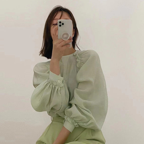 Blusa Delicada de Encaje Cuello Redondo para Mujer