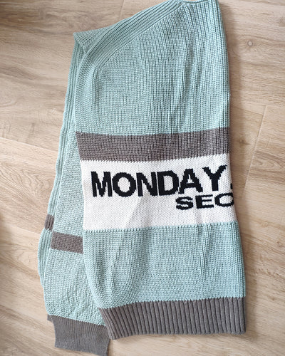 Poncho Tejido Tipo Suéter Oversized con Detalle de Letras - Image 17