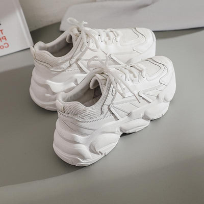 Zapatillas Deportivas Blancas Versátiles de Alto Rendimiento