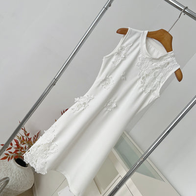 Vestido Falda Blanco con Diseño Calado y Escote Abierto - Image 8