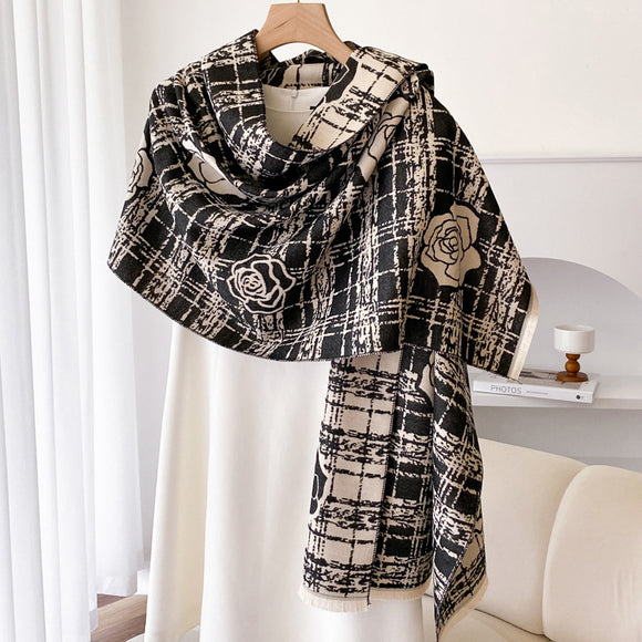 Chal Reversible de Cachemira con Borlas Camellia - Perfecto para Aire Acondicionado