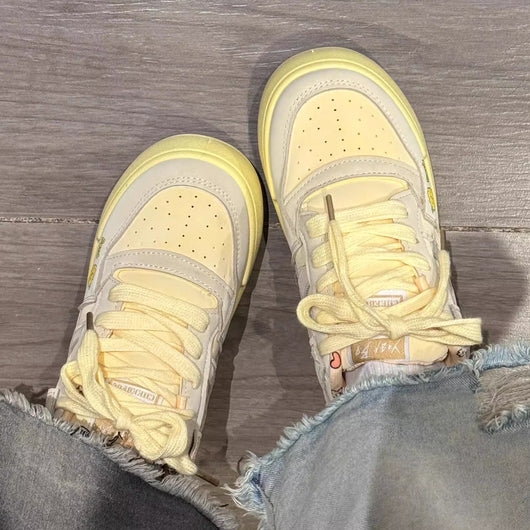 Zapatillas Deportivas con Diseño Graffiti Artístico - Image 3