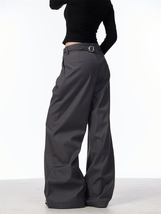 Pantalón Casual Holgado con Pliegues Dobles y Remaches - Image 10