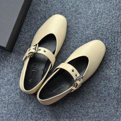 Zapatos Casuales de Cuero para Mujer con Hebilla Decorativa - Image 9