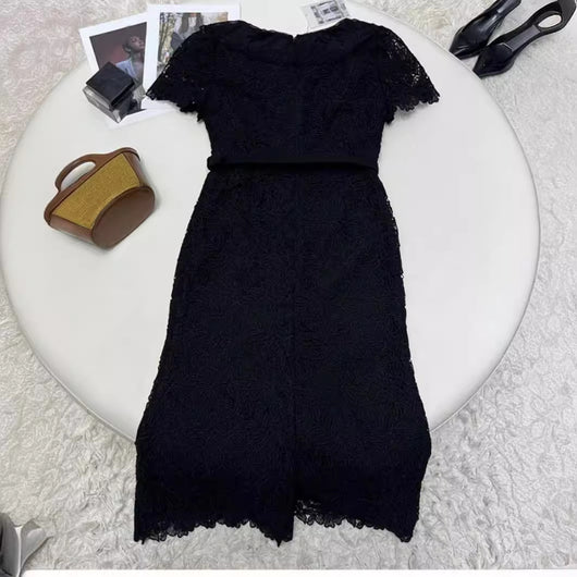 Vestido con Falda de Encaje y Borde Tipo Cola de Pez - Image 3