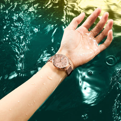 Reloj de Cuarzo Luminoso Resistente al Agua para Mujer - Image 4