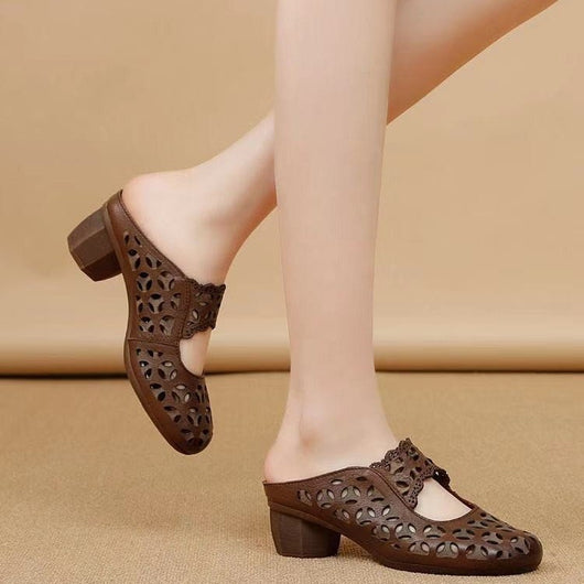 Zuecos Retro de Cuero PU con Detalles Calados - Cómodos Slip-On para Mujer - Image 3