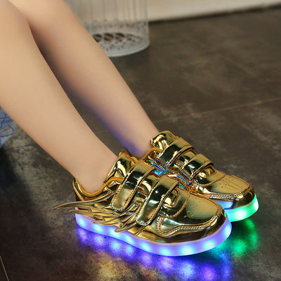 Zapatos LED Infantiles con Alas Luminosas y Carga USB - Image 6